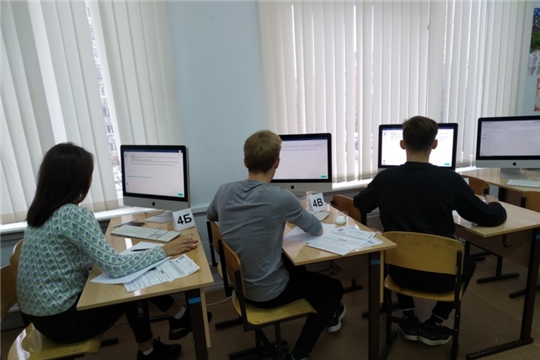 В Чувашии проходит тренировочный экзамен по информатике и ИКТ в компьютерной форме