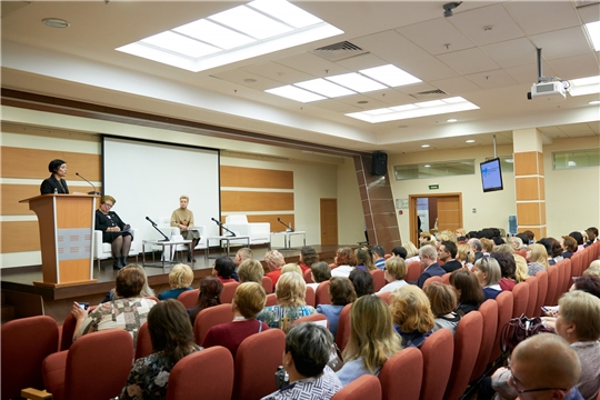 Во Всероссийском форуме приёмных семей приняли участие  приемные родители из Комсомольского и Красночетайского районов
