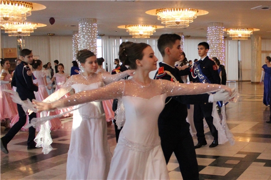 18 бальных ансамблей  примут участие в республиканском конкурсе бального танца «Кадетский Георгиевский бал»