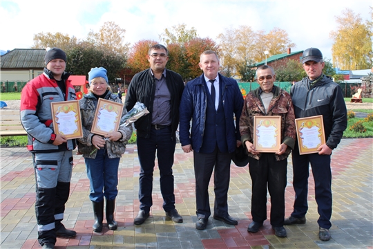 В Шемуршинском районе состоялось открытие  благоустроенного парка