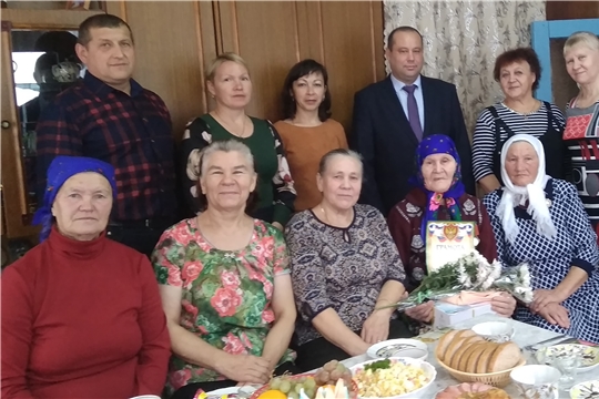 90-летний юбилей отметила жительница д. Карабай-Шемурша Перасковья Андреевна Столярова
