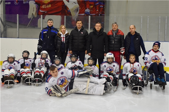 Михаил Богаратов поздравил детскую следж-хоккейную команду «Атȧл» с успешным выступлением на всероссийских соревнованиях