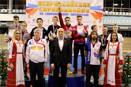 В Новочебоксарске разыграны медали Всероссийских соревнований по троеборью