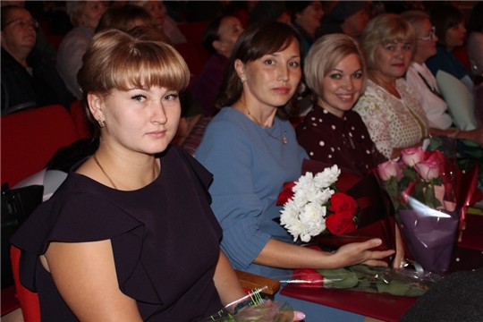 Педагогическое сообщество Урмарского района отметило свой профессиональный праздник