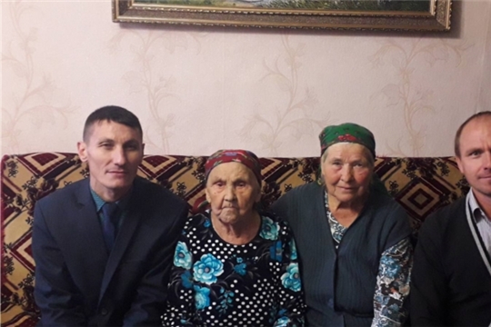 Свой 90-летний юбилей отметила жительница д. Новое Исаково, труженица тыла, ветеран труда Валентина Краснова