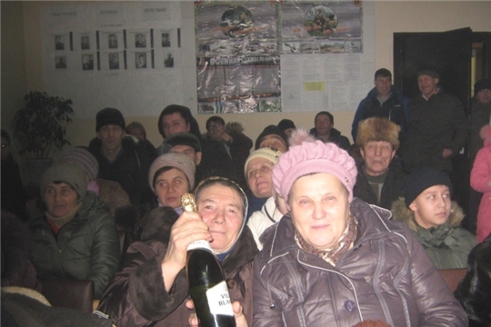 Вот и куранты пробили двенадцать и мы все уже оказались в 2020 году… В завершающую ночь уходящего 2019 года сельчане и гости собрались в Тегешевском сельском Доме культуры, чтобы весело и достойно встретить Новый 2020 год