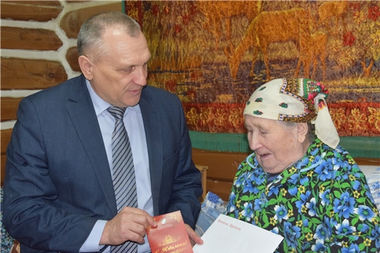 Долгожительницу деревни Буртасы поздравили с 90-летним юбилеем