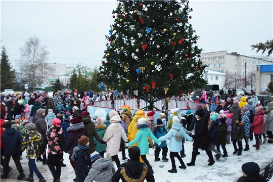 Торжественное открытие новогодней елки