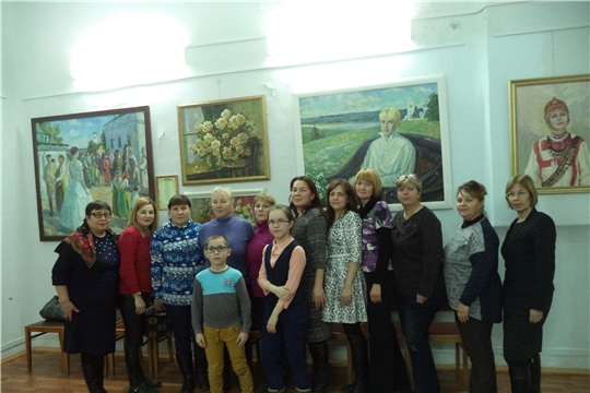 Подведение итогов выставки творчества женщин Ядринской больницы, посвященной дню матери