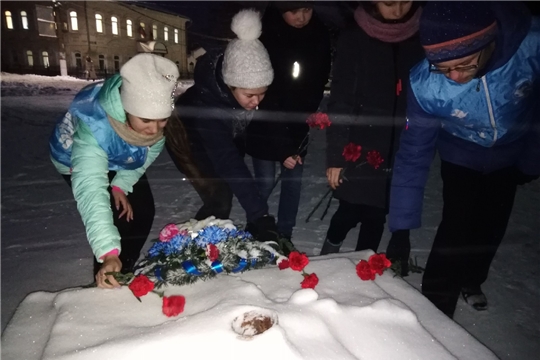 Волонтеры Победы Ядринского района присоединились к общероссийской акции "День неизвестного солдата"