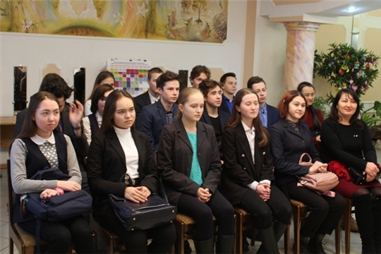«Правовые вопросы семьи и брака»: встреча с учащимися Верхнеачакской школы в отделе ЗАГС Ядринской райадминистрации.