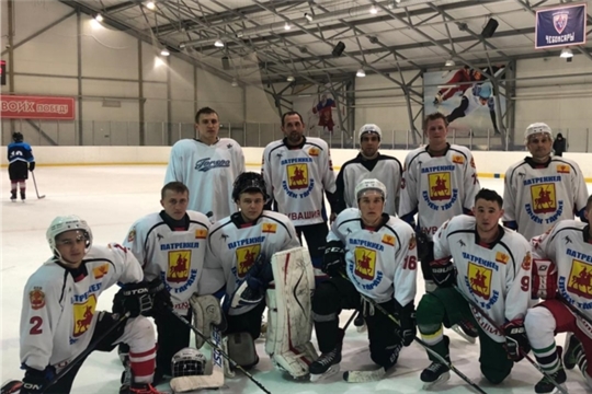 Яльчикские хоккеисты продолжают успешно выступать в "Volga Challenge Cup" - хоккейном турнире среди любительских команд