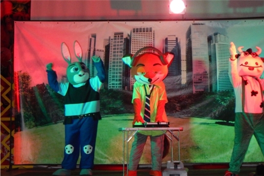 Год театра: интерактивный спектакль ростовых кукол из г. Шумерля