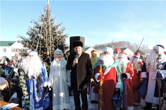 В Яльчикском районе состоялось открытие главной новогодней ёлки