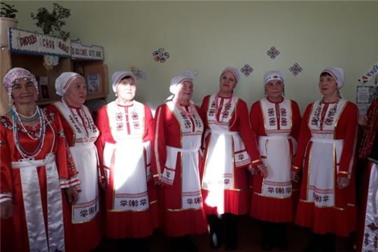 Творческий коллектив Таушкасинского СДК поздравил байгеевцев с Днем матери