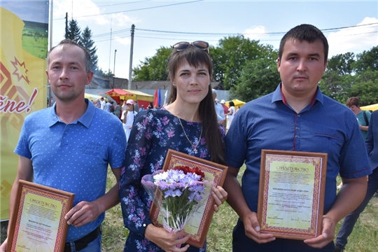 3 молодым специалистам Аликовского района вручены свидетельства о праве на получение социальной выплаты на приобретение жилого помещения или создания объекта индивидуального жилищного строительства