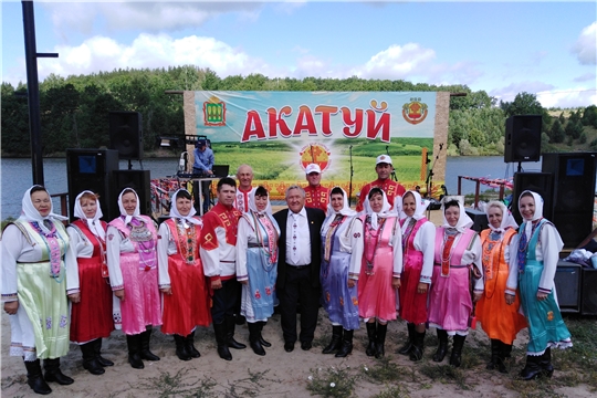Народный фольклорный коллектив «Валинкке» районного Дома культуры принял участие во Втором межрегиональном фестивале чувашской культуры «Акатуй» в селе Неверкино Неверкинского района Пензенской области