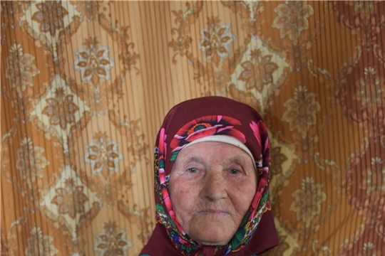 Жительнице деревни Чиршкасы Аликовского района Пантелеймоновой Елизавете Пантелеймоновне исполнилось 90 лет