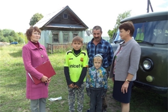 Очередной выезд специалистов Аликовского центра социального обслуживания населения