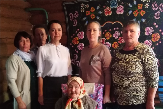 Ветерану труда, труженику тыла, жительнице села Большая Выла Аликовского района Васильевой Татьяне Андрониковне исполнилось 90 лет.