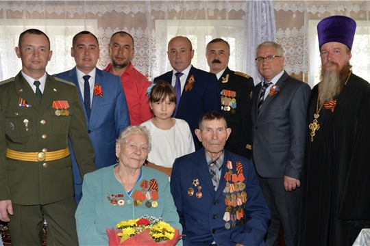 Глава администрации района Р.Селиванов поздравил ветеранов войны и труда с Днем Победы в Великой Отечественной войне