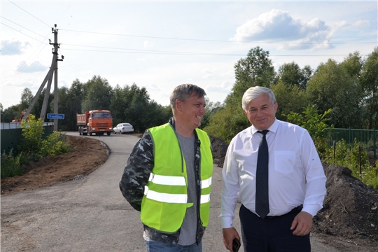 Врио главы администрации Батыревского района проинспектировал ход строительства и ремонта автодорог