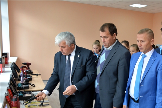 Открытие центра цифрового и гуманитарного развития школьников «Точка роста» на базе Полевобикшикской СОШ