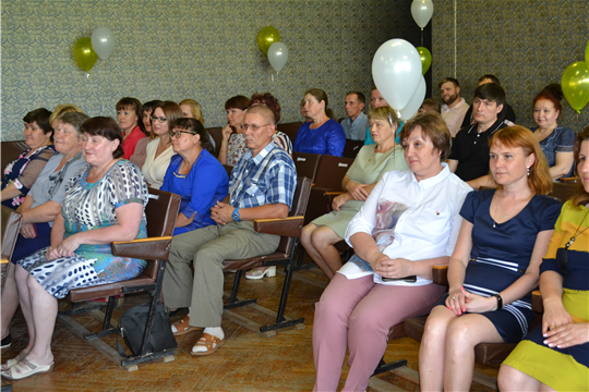Врио министра Светлана Ананьева поздравила тружеников с Днем работника текстильной и легкой промышленности