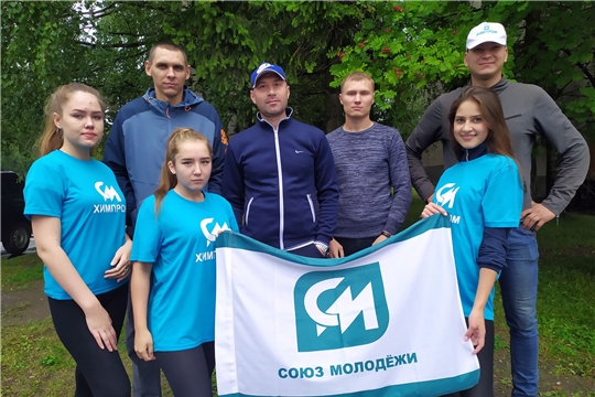 Химики приняли участие в соревнованиях по баскетболу "Оранжевый мяч"