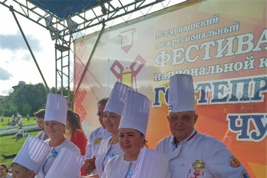 На фестивале «Гостеприимная Чувашия» воспитанники детского сада № 8 показали мастер-класс