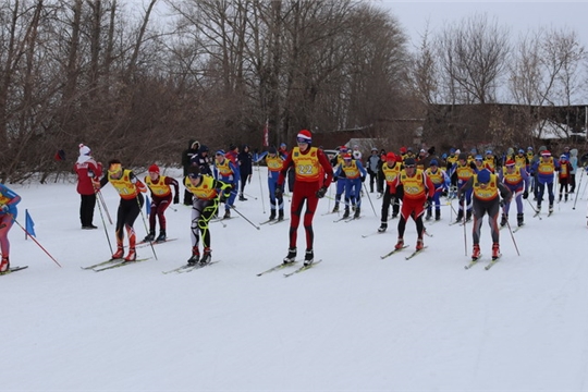 Зимний спортивный сезон в Алатыре завершили традиционные лыжные соревнования, посвящённые памяти В.В. Яшина