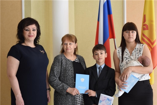 Чествование сотого новорождённого в Алатыре