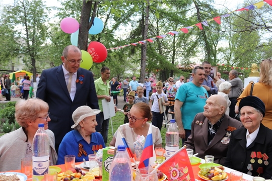 На праздничную программу, посвящённую Великой Победе, алатырцев пригласил городской парк