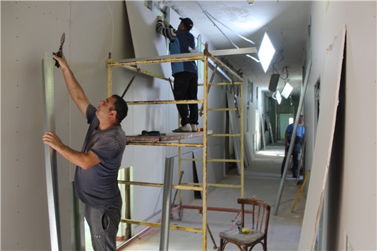 В детской поликлинике Алатырской центральной районной больницы идёт капитальный ремонт