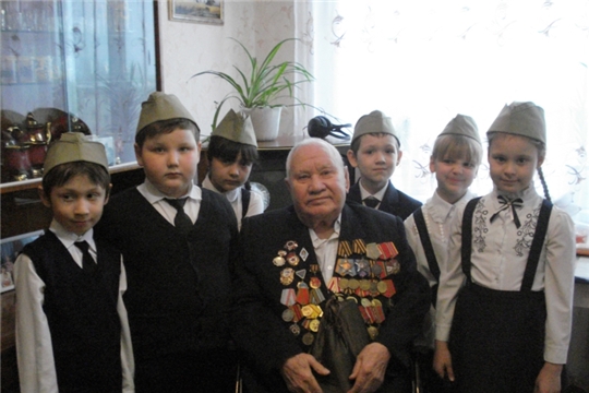 Агитбригада «Журавли» чебоксарского комплексного центра поздравит на дому ветеранов с Днем Победы