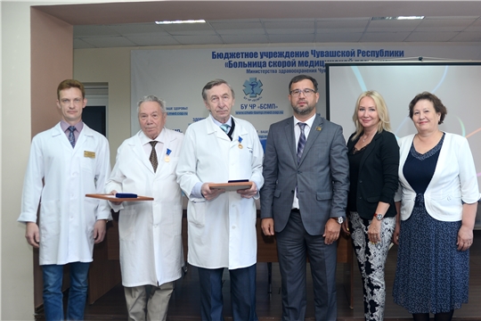 Отличившимся работникам здравоохранения вручили юбилейную медаль «В память о 550-летии города Чебоксары»