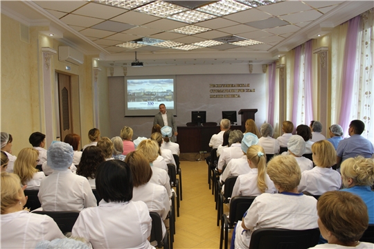 Вспоминаем историю города на Волге: Евгений Слепов провел встречу в Республиканской стоматологической поликлинике