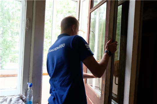 Проект «Чистые окна» - помощь волонтеров Чебоксар ветеранам войны