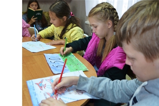 В муниципальных лагерях города Чебоксары проходит городской конкурс рисунков «Устремленные ввысь»