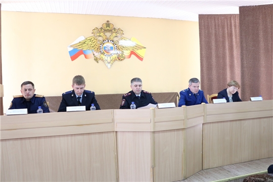 В актовом зале отдела МВД России по г. Канашу прошло совещание по итогам оперативно-служебной деятельности за первый квартал 2019 года