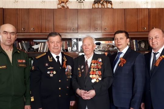 Ветеран Великой Отечественной войны Вячеслав Калинкин получил поздравление с праздником