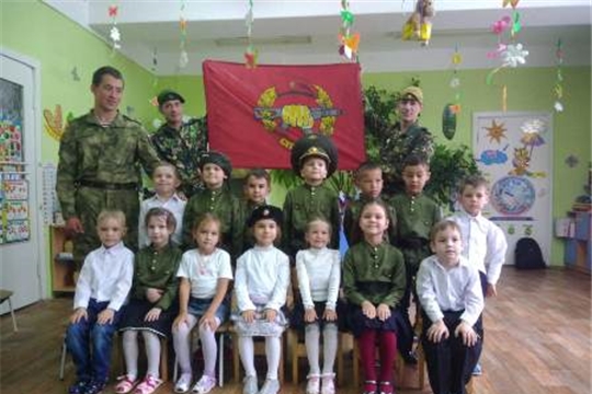 Детский сад №14 г. Канаш посетили военнослужащие внутренних войск в запасе
