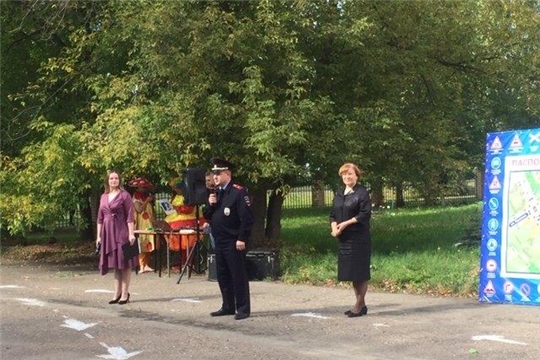 На летней площадке Дома детского творчества в рамках данных акций прошла познавательная игра по правилам дорожного движения «Главный Перекресток»