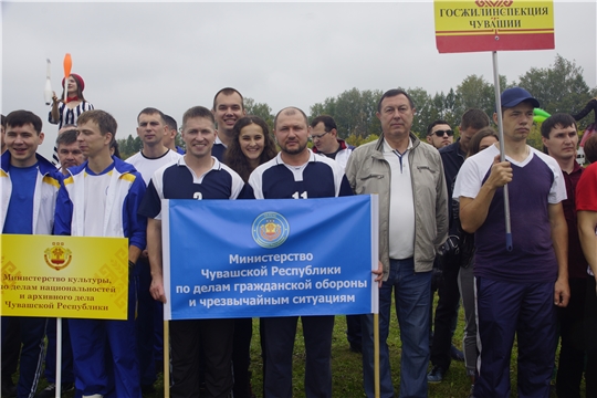 Спортсмены МЧС Чувашии сразились в комбинированной эстафете и перетягивании каната