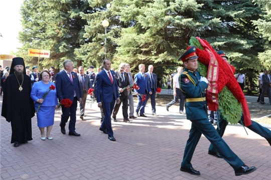 В День Победы состоялось возложение цветов к Вечному огню