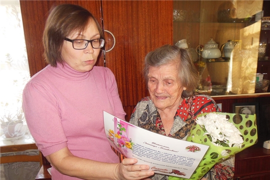 В Шумерле прошла традиционная городская библиотечная акция «Рядом живет ветеран»