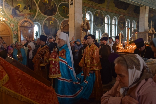 Глава Чувашской митрополии, Высокопреосвященнейший Варнава, митрополит Чебоксарский и Чувашский совершил Божественную Литургию в храме преподобного Серафима Саровского г. Шумерля