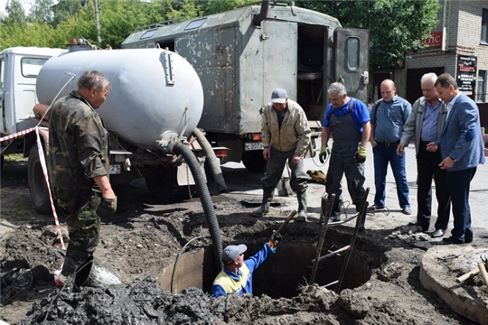 На магистральном водопроводе по ул. М. Жукова в Шумерле завершены ремонтно-восстановительные работы