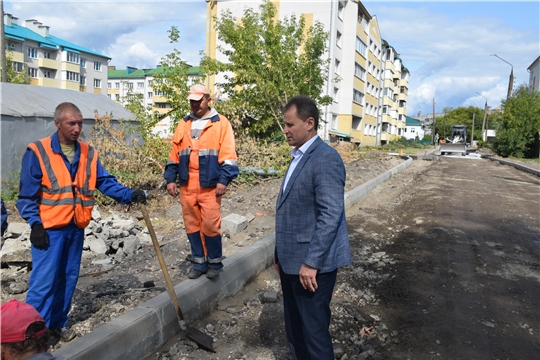 Глава администрации города Шумерля Алексей Григорьев проинспектировал ход ремонтных работ в городе