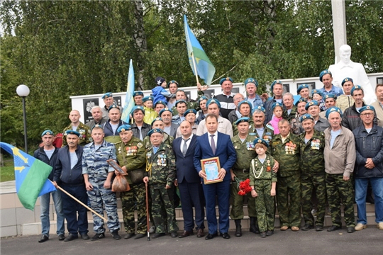 В Шумерле отметили День Воздушно–десантных войск